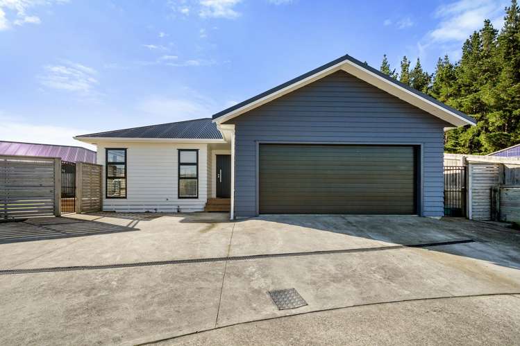 17 Jack Vaughan Grove Wainuiomata_19