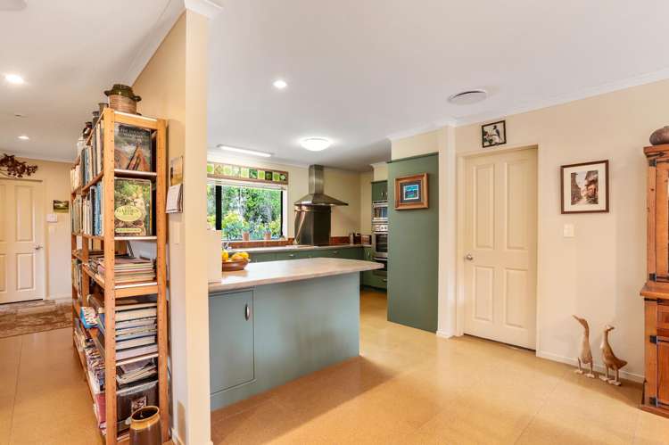 122 Parker Road Oratia_9