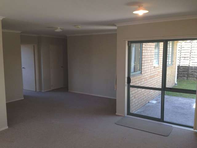 19 Pointon Glade Brymer Heights_4