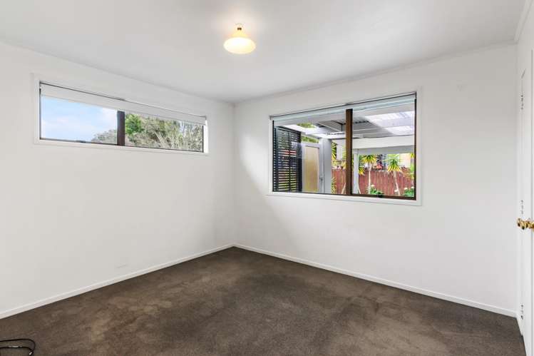21 Fitzherbert Avenue West Harbour_6