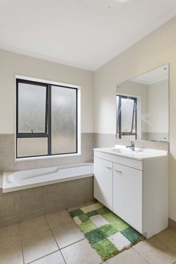 39 Hilltop Road Flat Bush_11