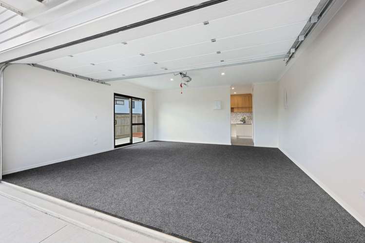 17 Ballyalton Crescent Flat Bush_20