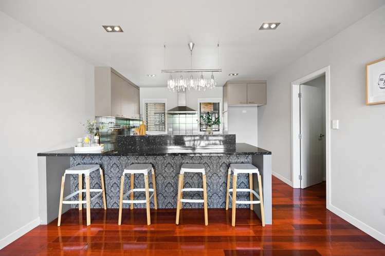 10 Farleigh Close Huntington_6