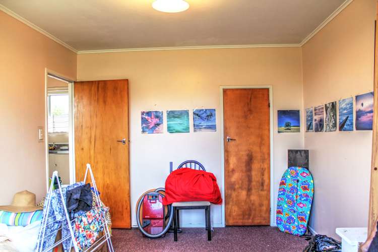 102 Titirangi Road New Lynn_7