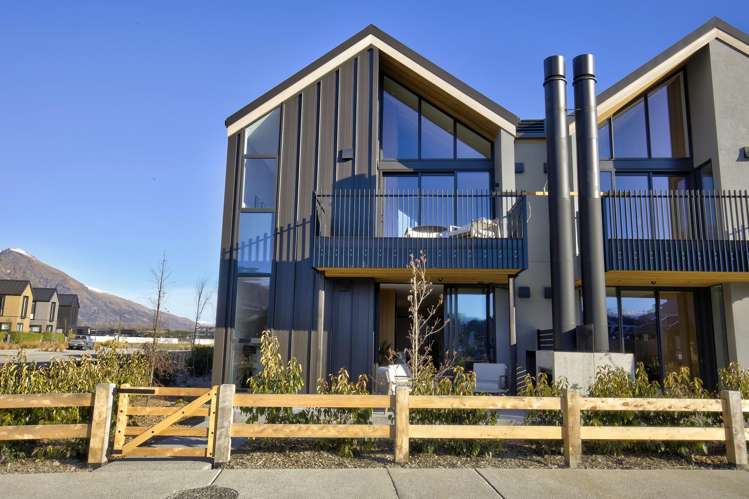 19/2 McKinlay Lane Jacks Point_23