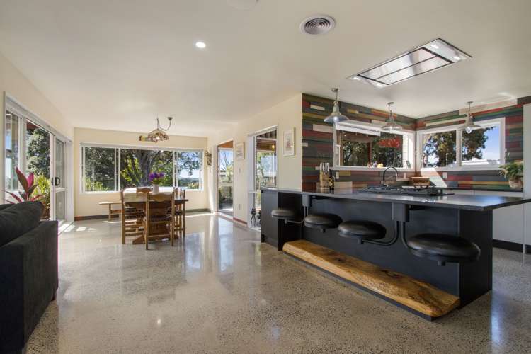 1603 State highway 2 Whakamarama_10