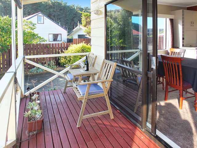 38 Hennessy Street East Foxton Beach_2