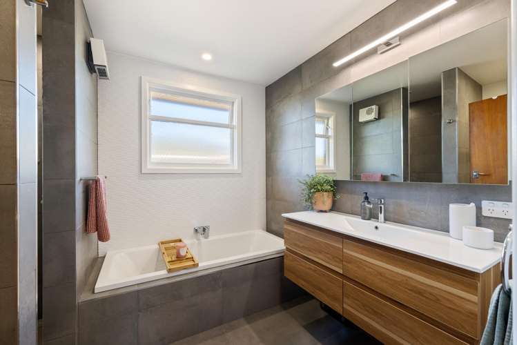 241 Lake Terrace Road Shirley_15