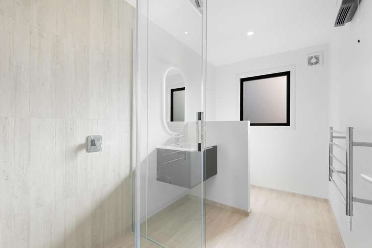 22 Macleod Avenue Halfway Bush_24