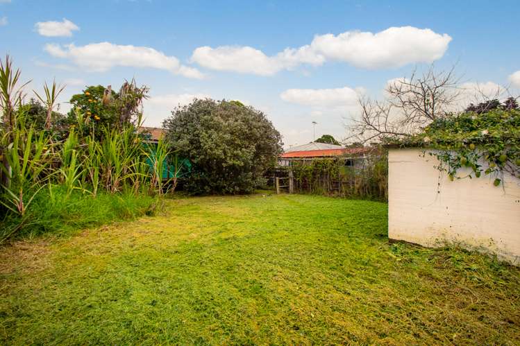 86 Point England Road Point England_5