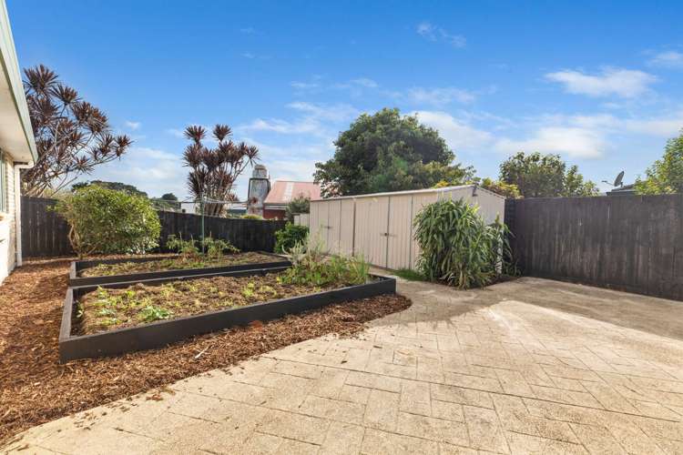 14 Magnolia Drive Waiuku_16