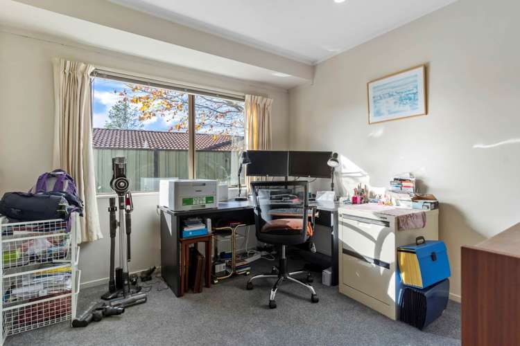 25h Youngs Road Papakura_16