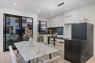 196 Henwood Road_3