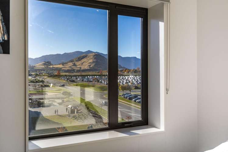 702/10 Copper Beech Ave Frankton_7