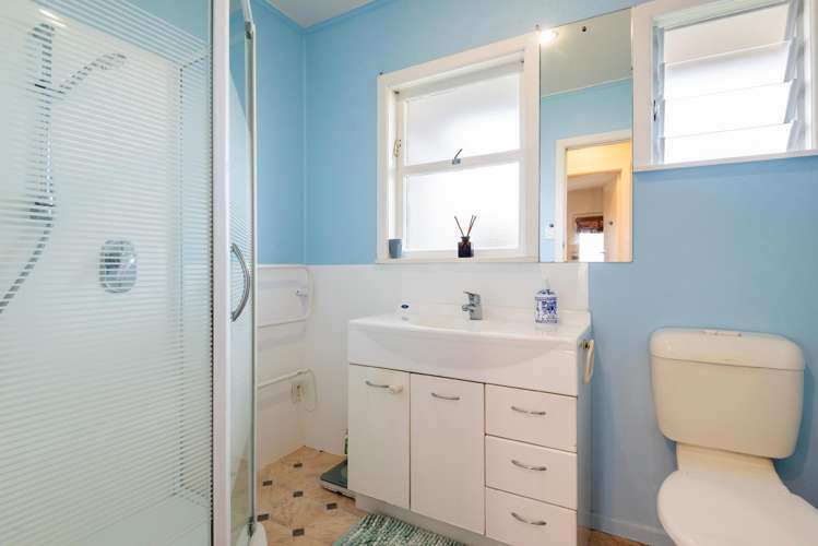 18a Eversleigh Road Belmont_15