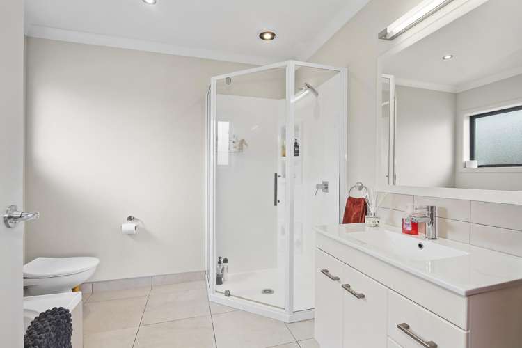 7 Vela Place Clarks Beach_16