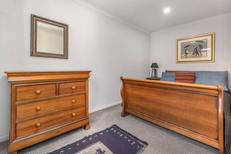 47 Saint Ives Drive Camborne_16