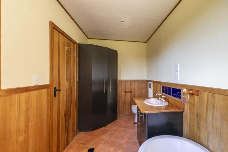 9 Lindaver Grove Merrilands_21