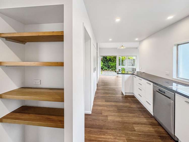 23 Parkes Avenue 1228_14