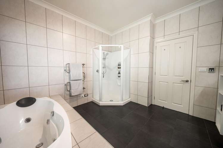 59 Spence Avenue Otatara_17