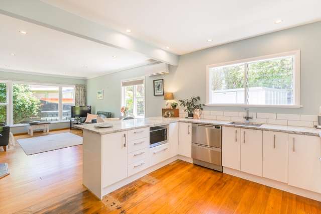 2/4 Rata Road Raumati Beach_3