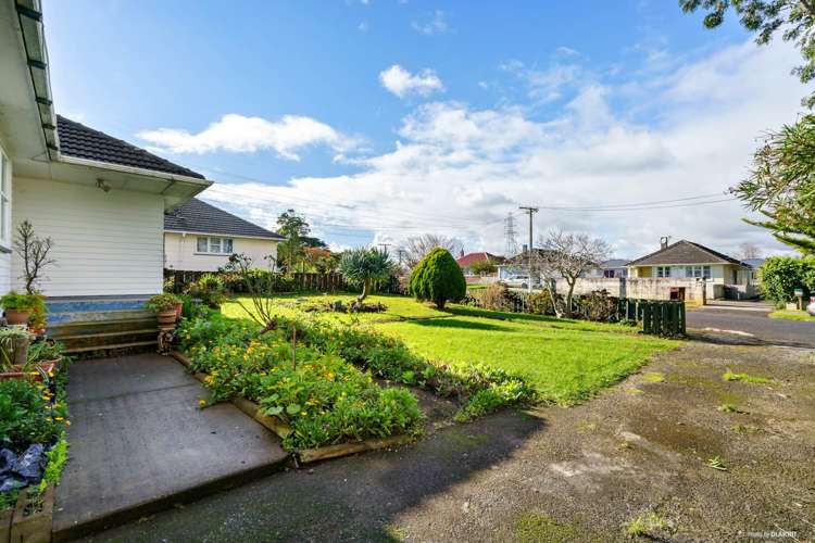 29 Mcburney Place Mangere East_13