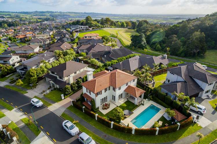 17 Kenley Heights Flat Bush_24