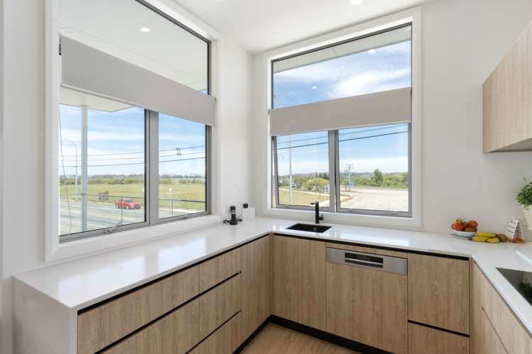 82 Meeanee Quay Westshore_4