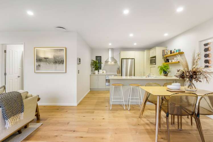 15/7 The Avenue Albany_2