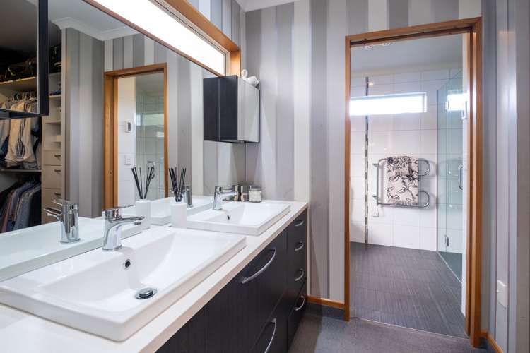 300 Nottingley Road Frimley_11