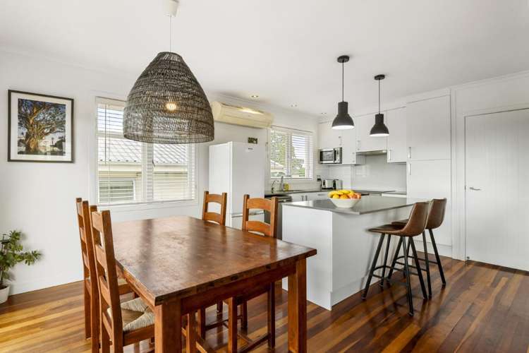 37 Onewa Road Northcote_5