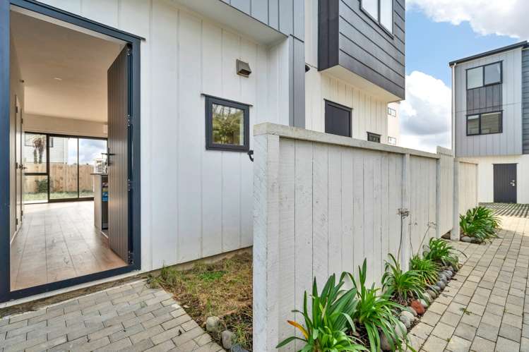 8/54 Swanson Road 11401_15