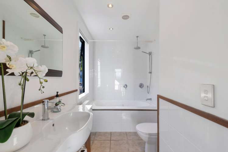 214 Fernhill Road Fernhill/Sunshine Bay_13