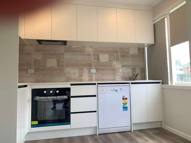 Charming 3BR Unit in Remuera!