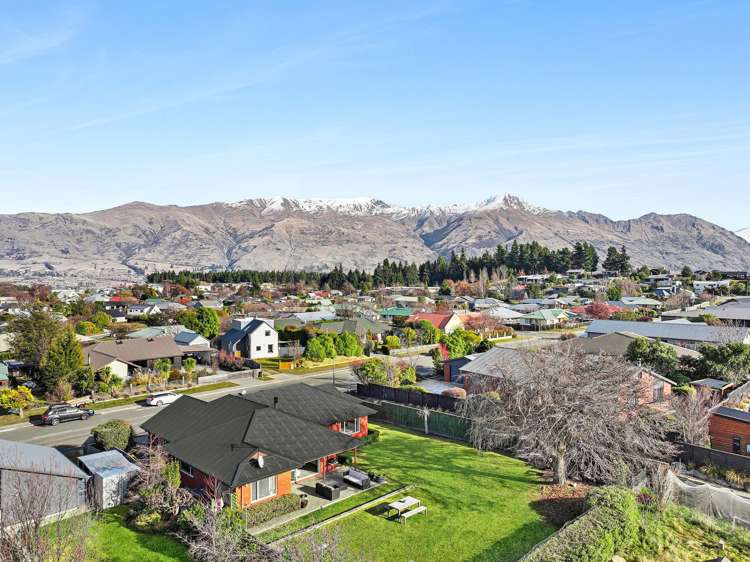 92 Mount Iron Drive_1