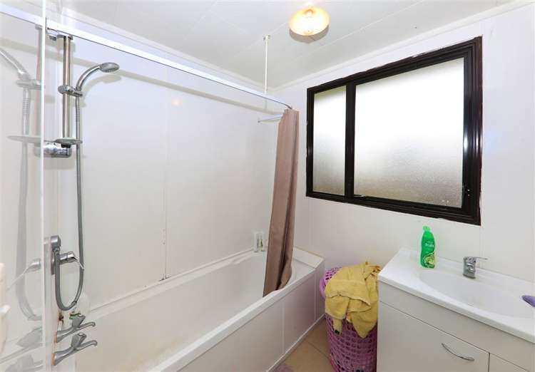 2/2 Jack Farrell Place Papakura_8