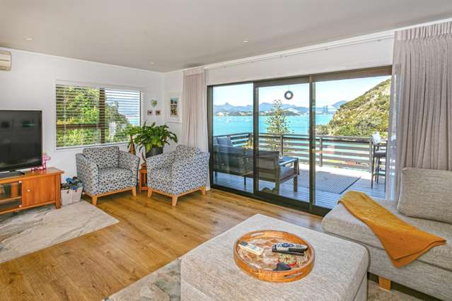 Set in the Crown of Wyuna Bay