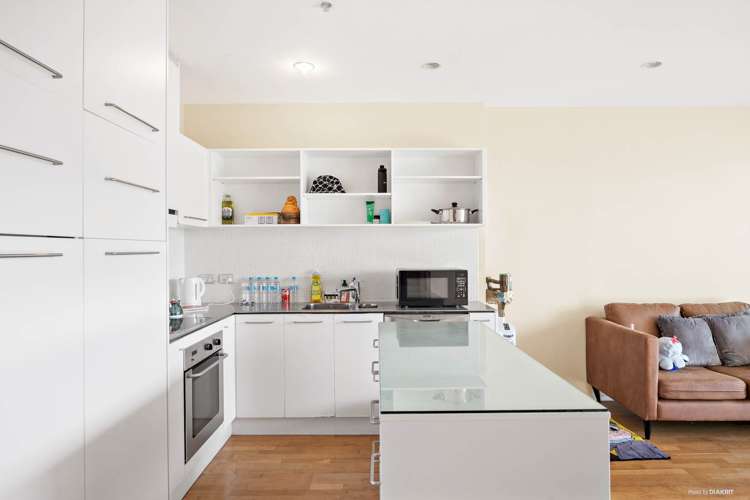 506/18 Beach Road Auckland Central_7