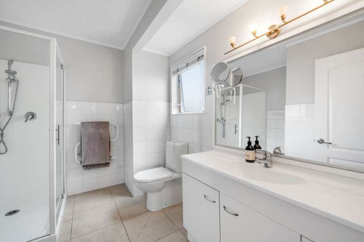 2/113 Wiseley Road West Harbour_16