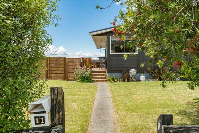 11 Besley Place Acacia Bay_1