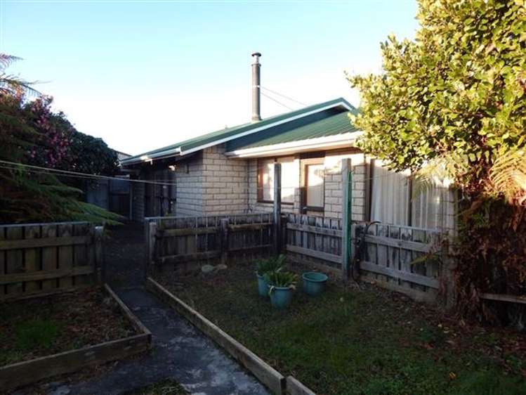 21 Bealey Street Hokitika_16