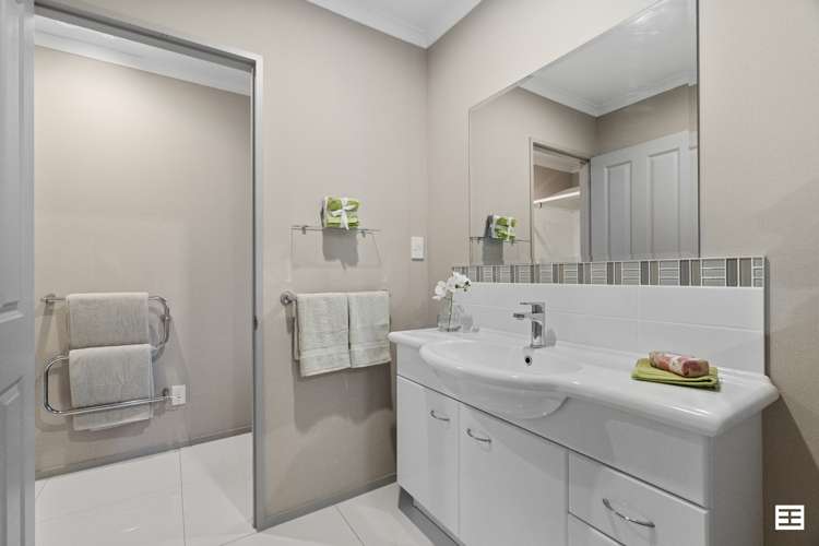 8 Siemonek Rise Bethlehem_21