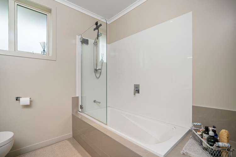 14/4 Greystone Place Omokoroa_16