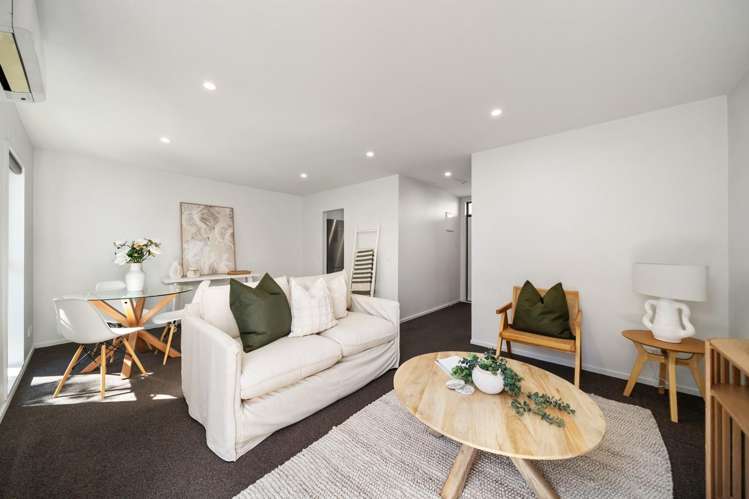 1/27 Cornwall Street Saint Albans_2