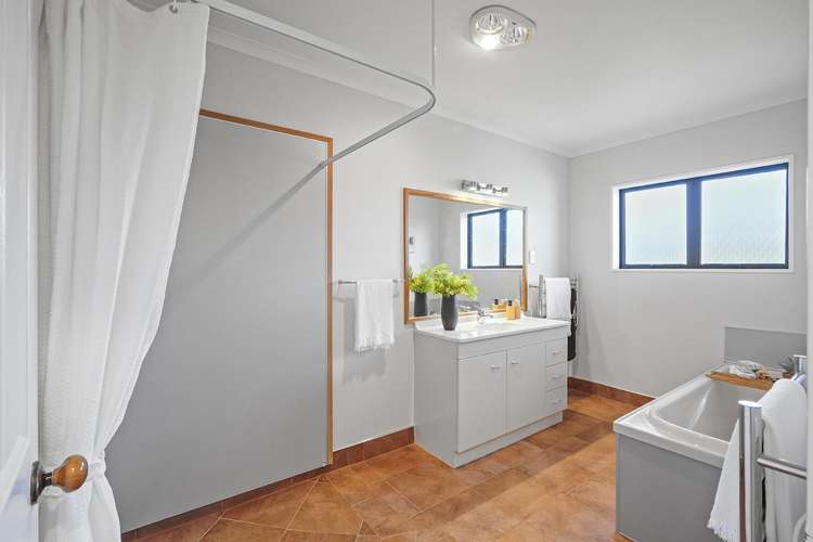 58 Oakshott Road Ngahinapouri_19