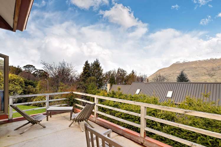 15 Evergreen Place Fernhill/Sunshine Bay_2