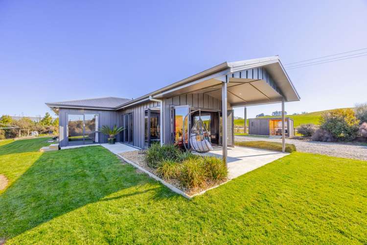 40 River Road Otane_17