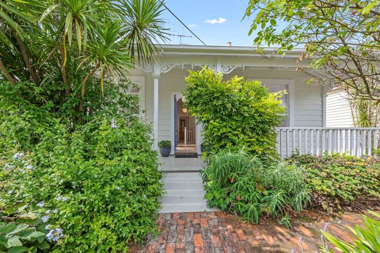 14 Owens Road Devonport_31