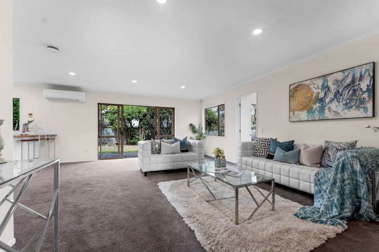 19 Maybole Drive Flat Bush_11