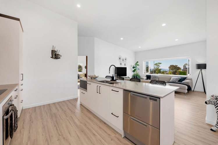 1 Liberty Crescent Beachlands_6